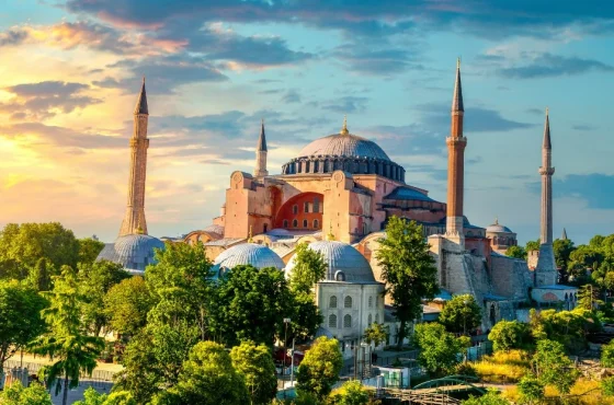 تركيا 🇹🇷 (إسطنبول – أنطاليا – كبادوكيا – بورصة)