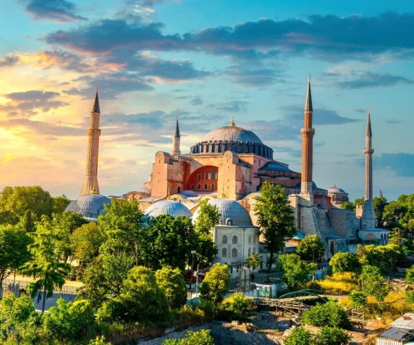 تركيا 🇹🇷 (إسطنبول – أنطاليا – كبادوكيا – بورصة)